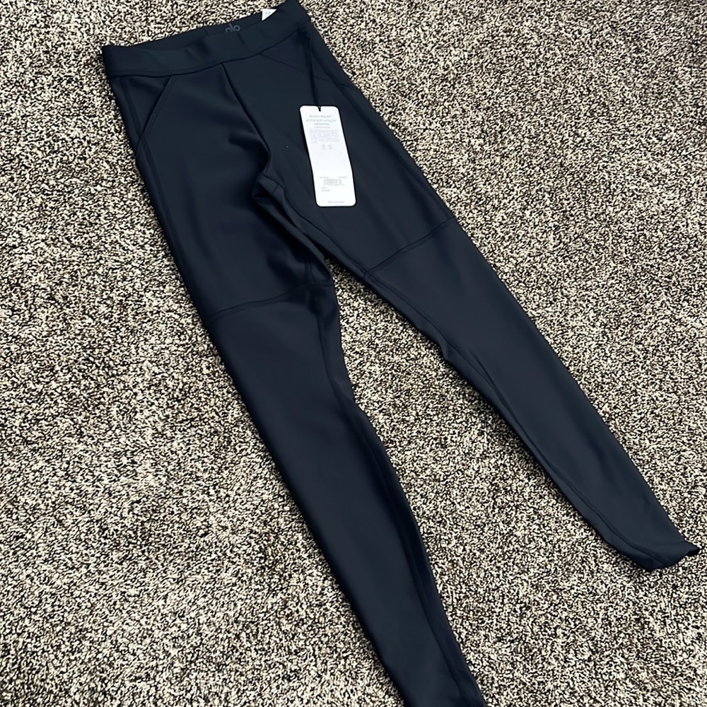 Alo Yoga High Waist Black Legging, NWT - Picture 4 of 10